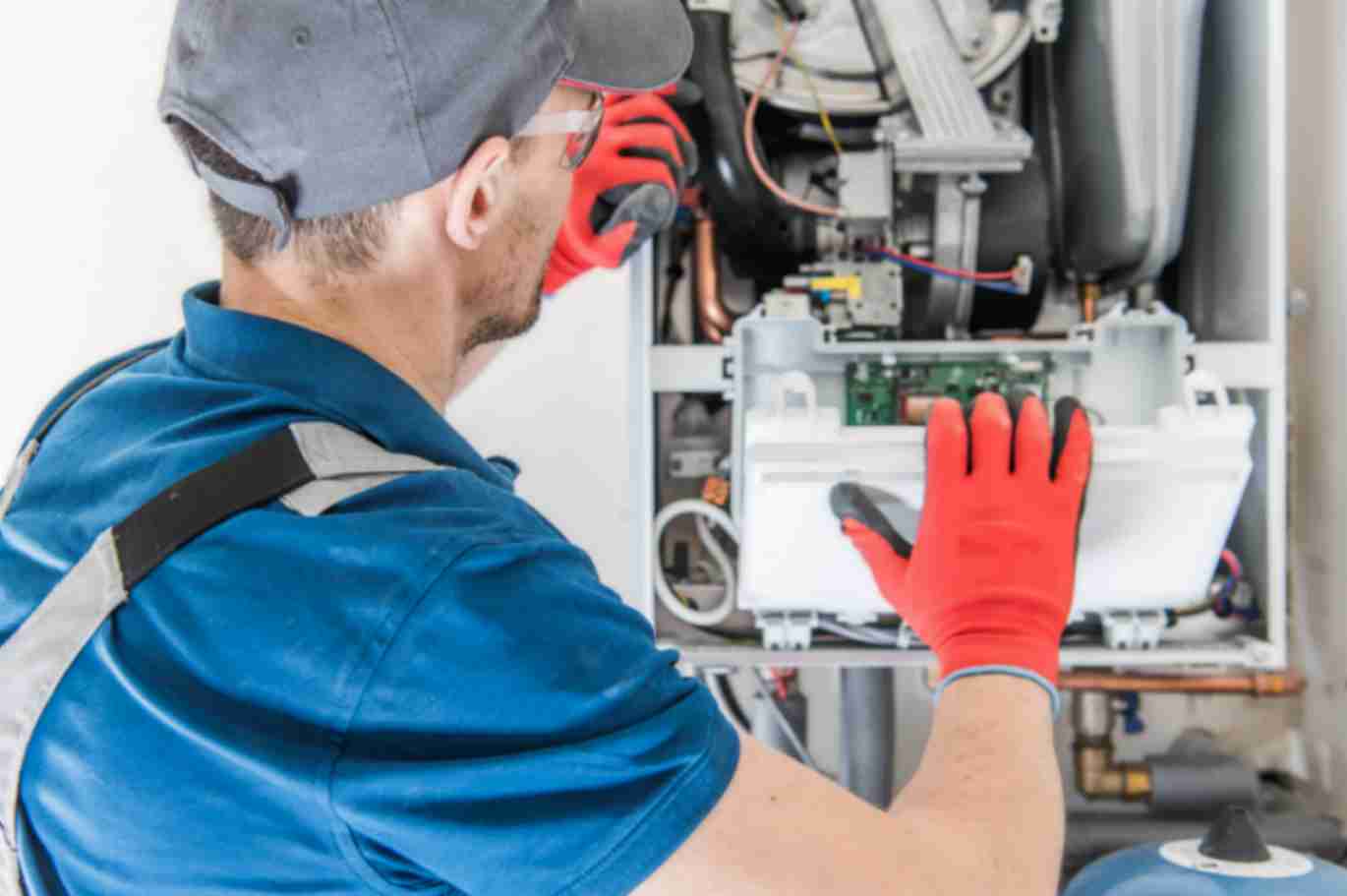 Gas main fitter