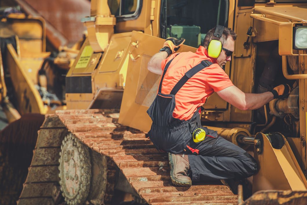 Heavy-equipment-mechanic-tile