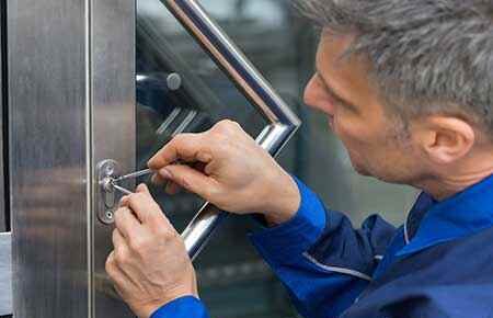 Locksmith and Safe Technician