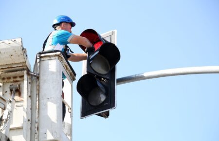 Traffic-Signal and Streetlight Technician
